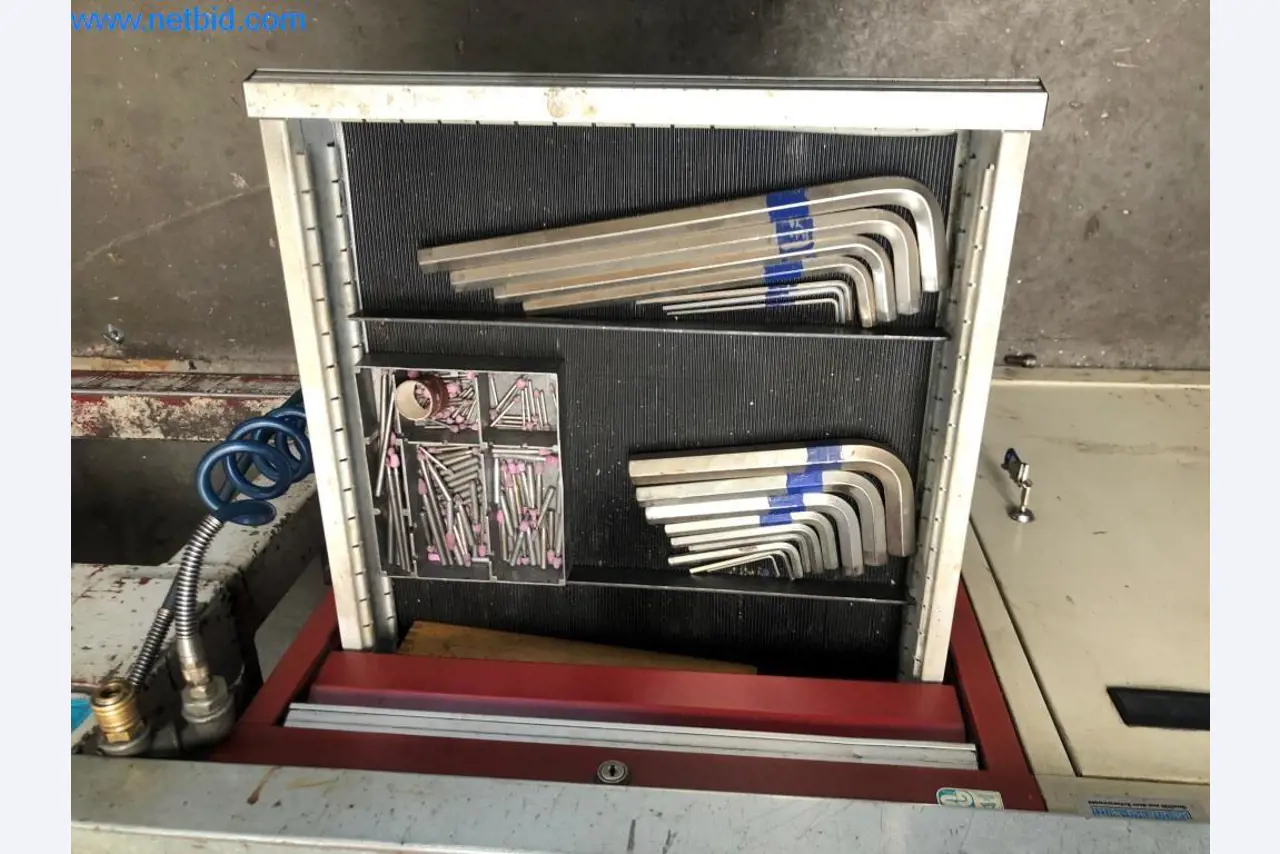 Machinery and equipment (Aluminium diecasting cells from the closing of a large automotive supplier)-3