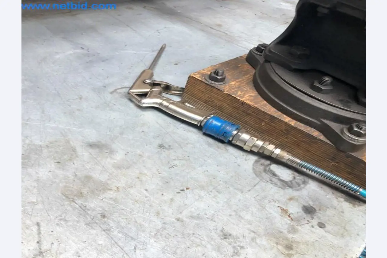 Machinery and equipment (Aluminium diecasting cells from the closing of a large automotive supplier)-2