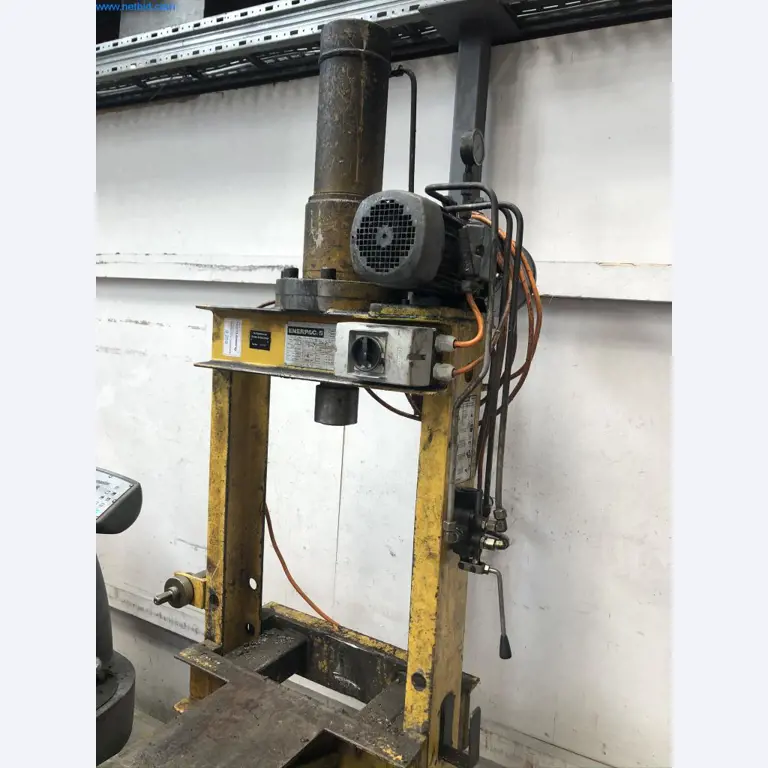 Machinery and equipment (Aluminium diecasting cells from the closing of a large automotive supplier)-2