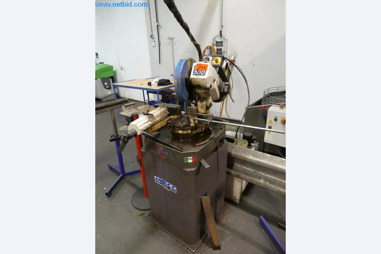 Machinery and equipment (Aluminium diecasting cells from the closing of a large automotive supplier)-1