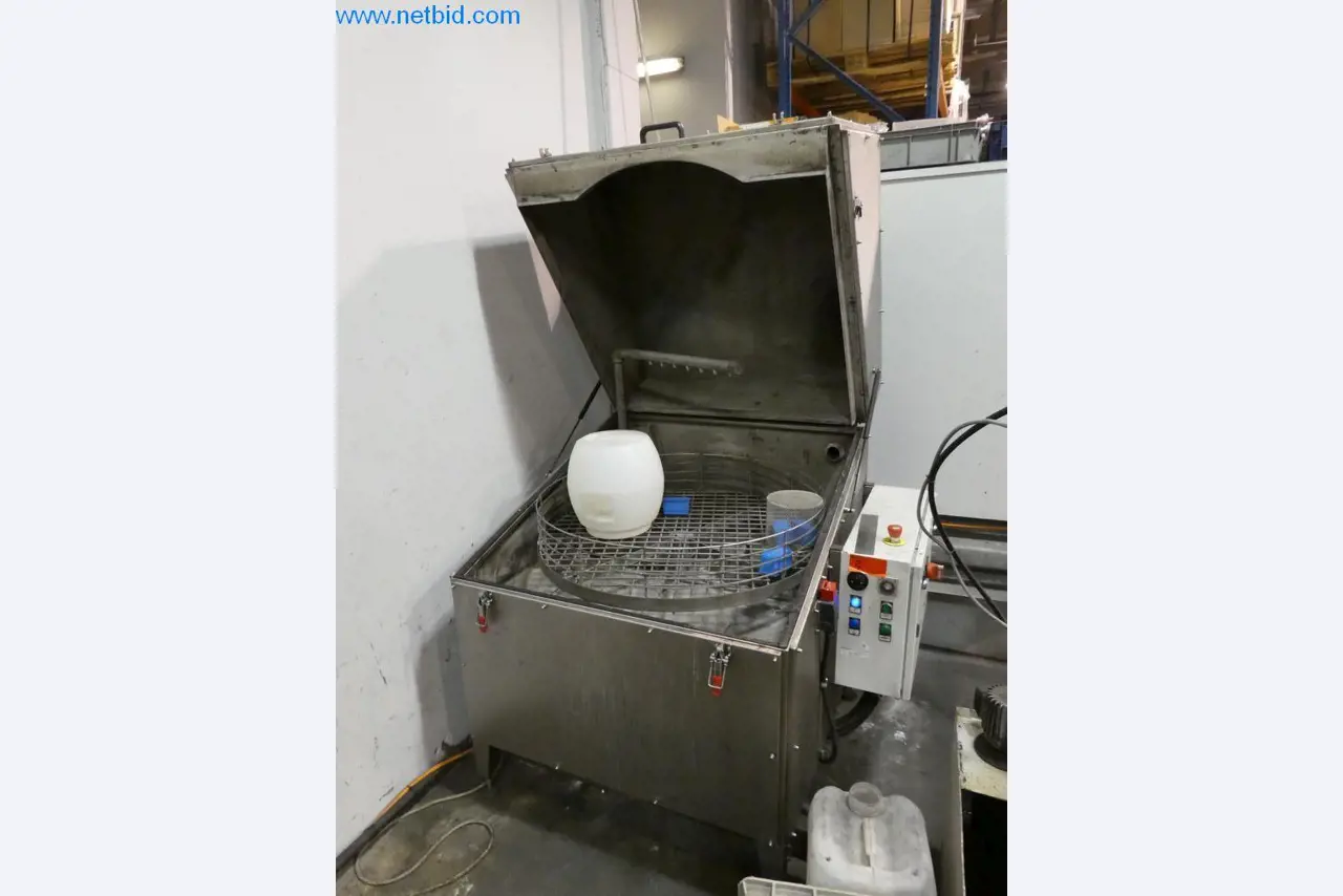 Machinery and equipment (Aluminium diecasting cells from the closing of a large automotive supplier)-1