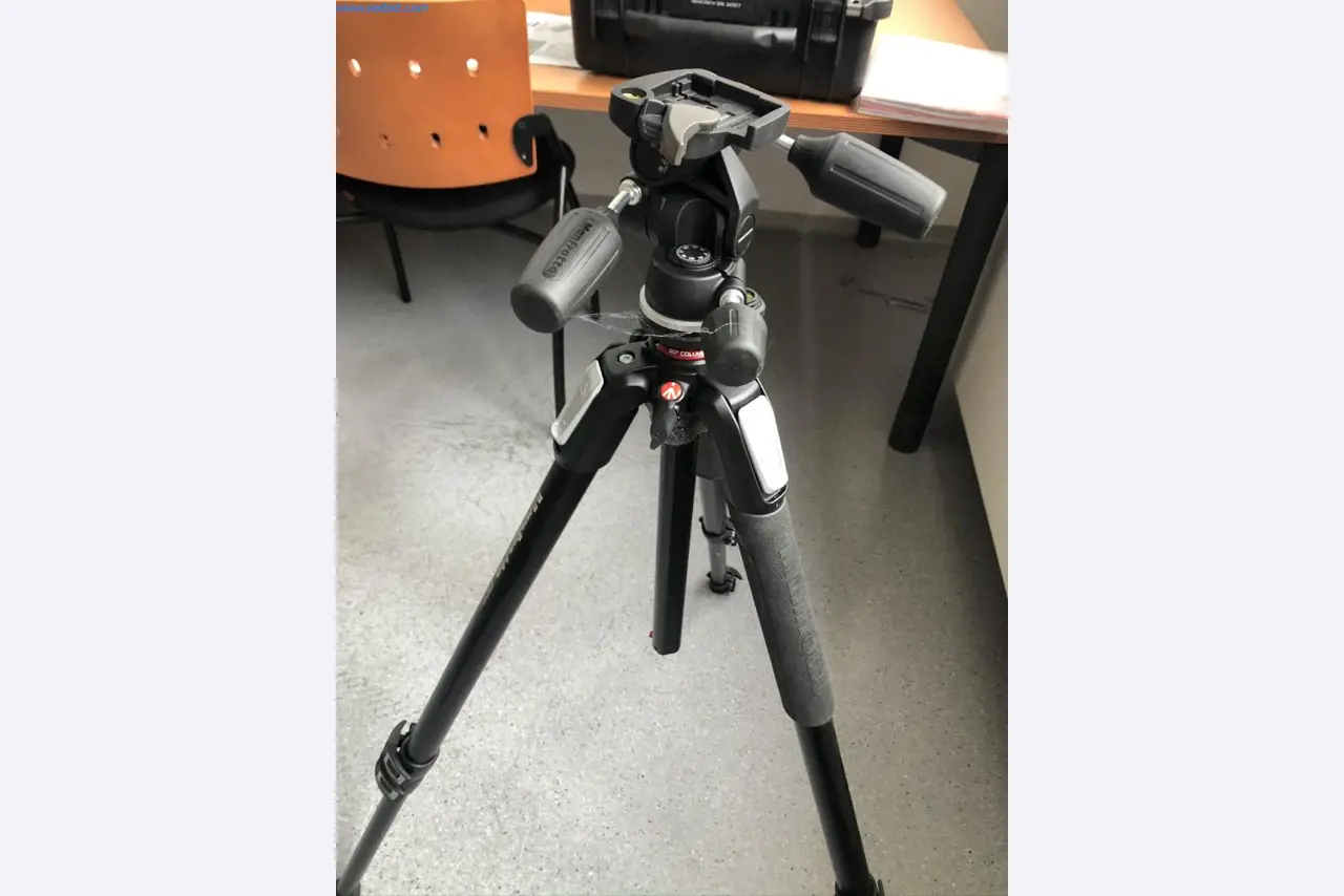 Machinery and equipment (Aluminium diecasting cells from the closing of a large automotive supplier)-4