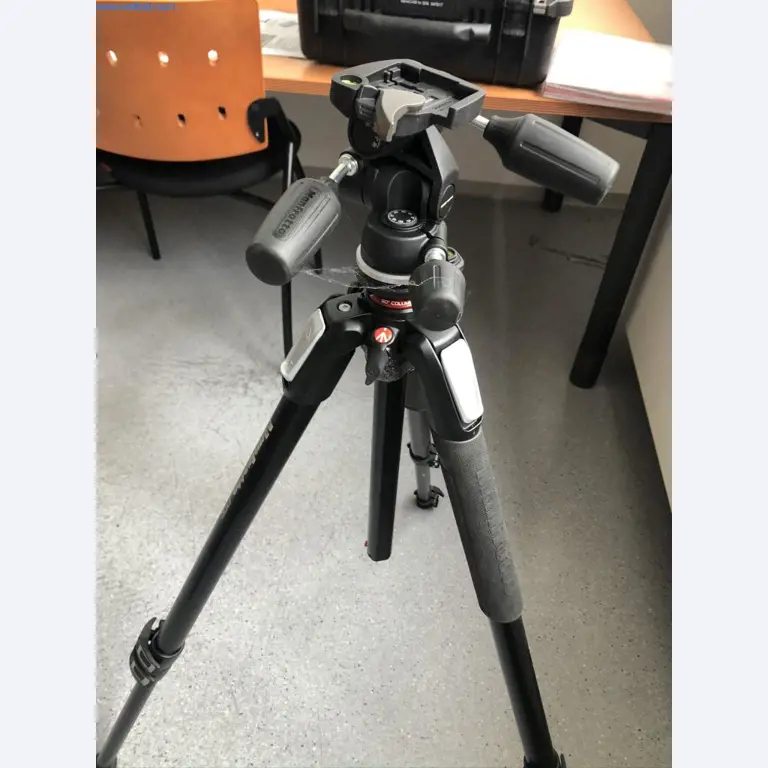 Machinery and equipment (Aluminium diecasting cells from the closing of a large automotive supplier)-4