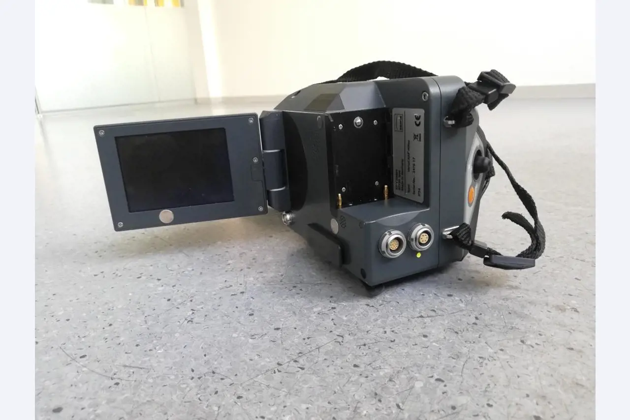 Machinery and equipment (Aluminium diecasting cells from the closing of a large automotive supplier)-9