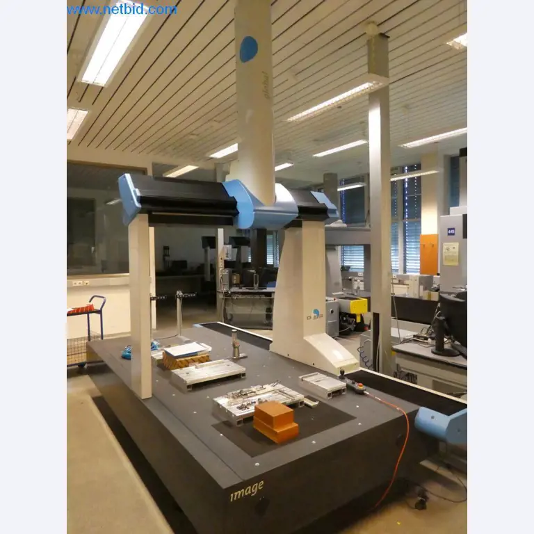 Máquinas e sistemas (fundição injectada de alumínio para a indústria automóvel e de fornecimento automóvel)-1