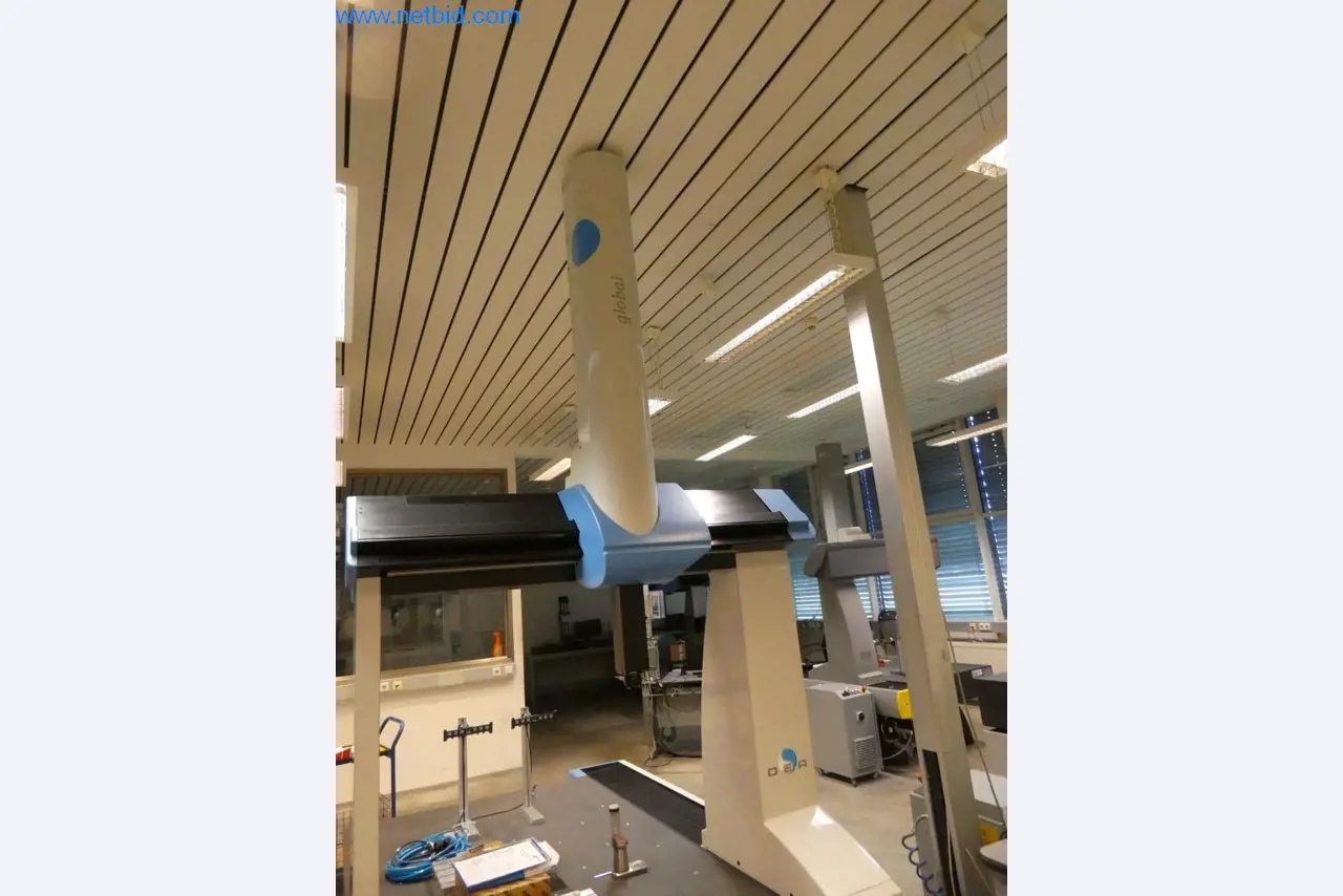 Máquinas e sistemas (fundição injectada de alumínio para a indústria automóvel e de fornecimento automóvel)-3