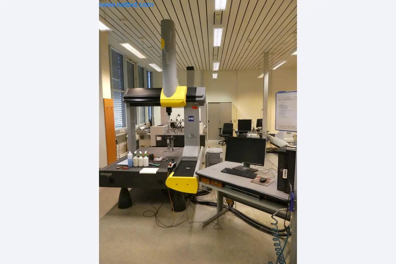 Máquinas e sistemas (fundição injectada de alumínio para a indústria automóvel e de fornecimento automóvel)-1