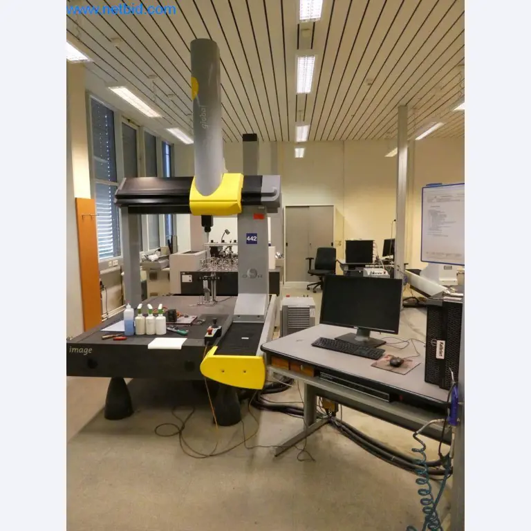 Máquinas e sistemas (fundição injectada de alumínio para a indústria automóvel e de fornecimento automóvel)-1