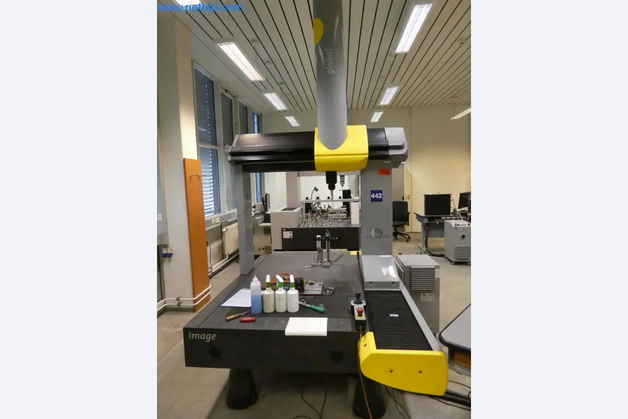 Máquinas e sistemas (fundição injectada de alumínio para a indústria automóvel e de fornecimento automóvel)-2