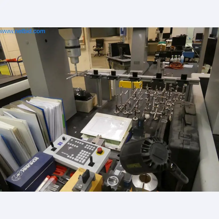 Máquinas e sistemas (fundição injectada de alumínio para a indústria automóvel e de fornecimento automóvel)-10