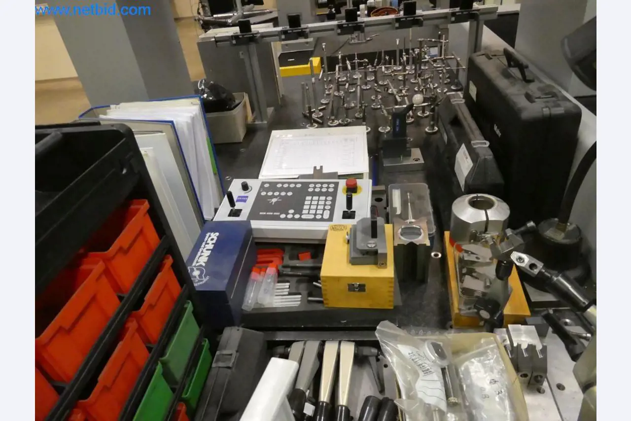 Máquinas e sistemas (fundição injectada de alumínio para a indústria automóvel e de fornecimento automóvel)-11