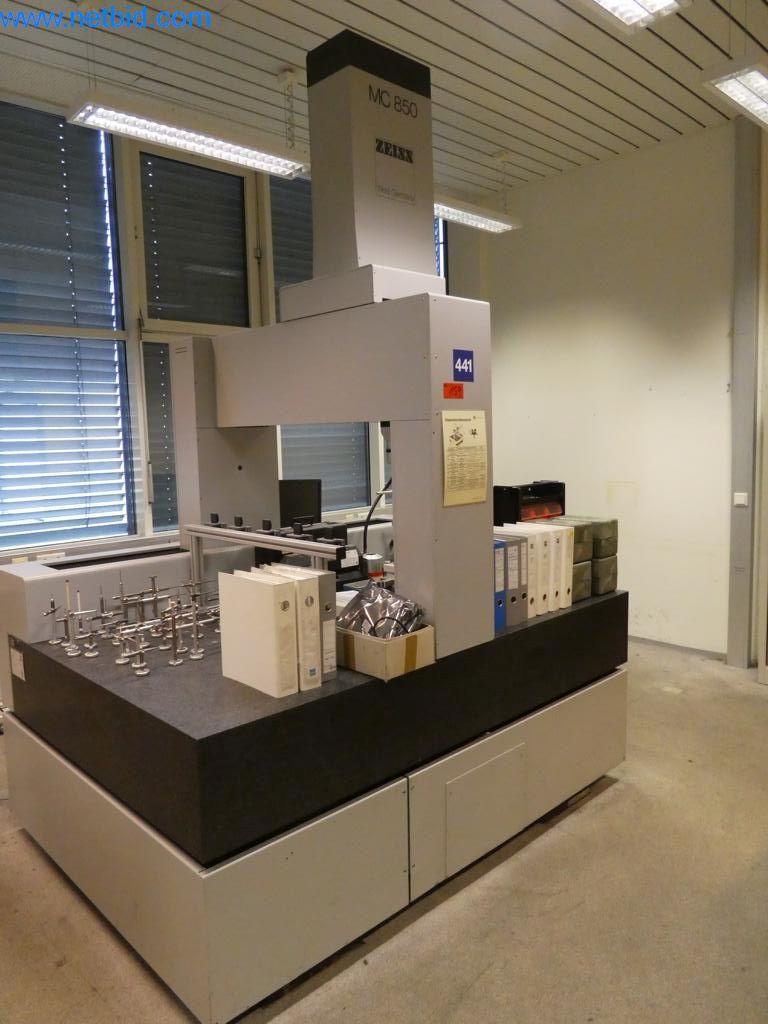 Máquinas e sistemas (fundição injectada de alumínio para a indústria automóvel e de fornecimento automóvel)-1