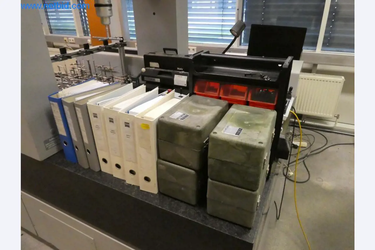 Máquinas e sistemas (fundição injectada de alumínio para a indústria automóvel e de fornecimento automóvel)-3