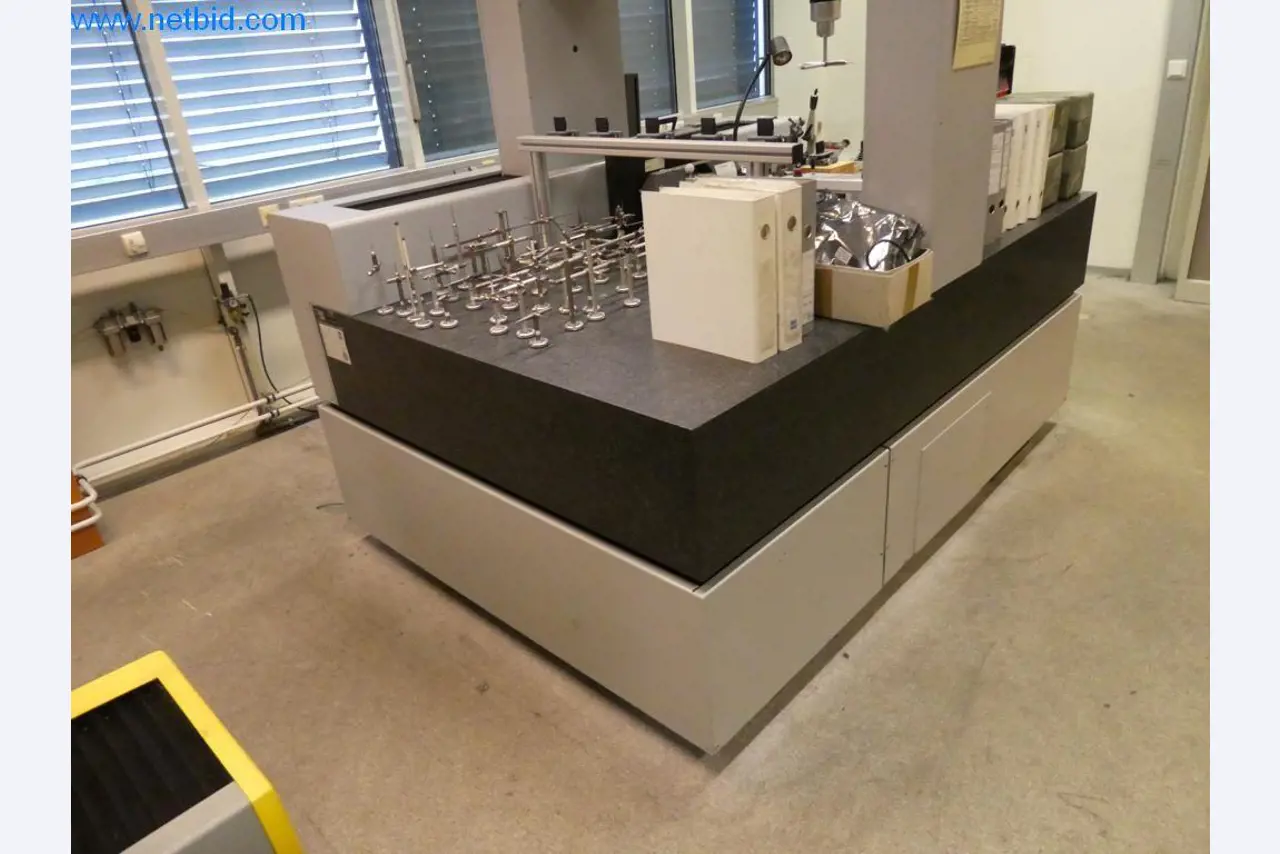 Máquinas e sistemas (fundição injectada de alumínio para a indústria automóvel e de fornecimento automóvel)-5