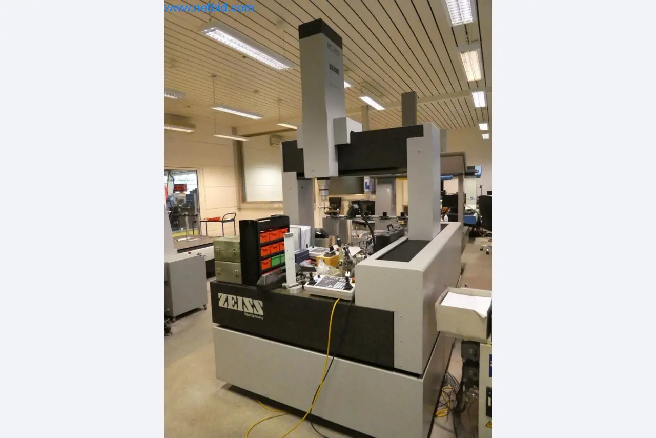 Máquinas e sistemas (fundição injectada de alumínio para a indústria automóvel e de fornecimento automóvel)-6