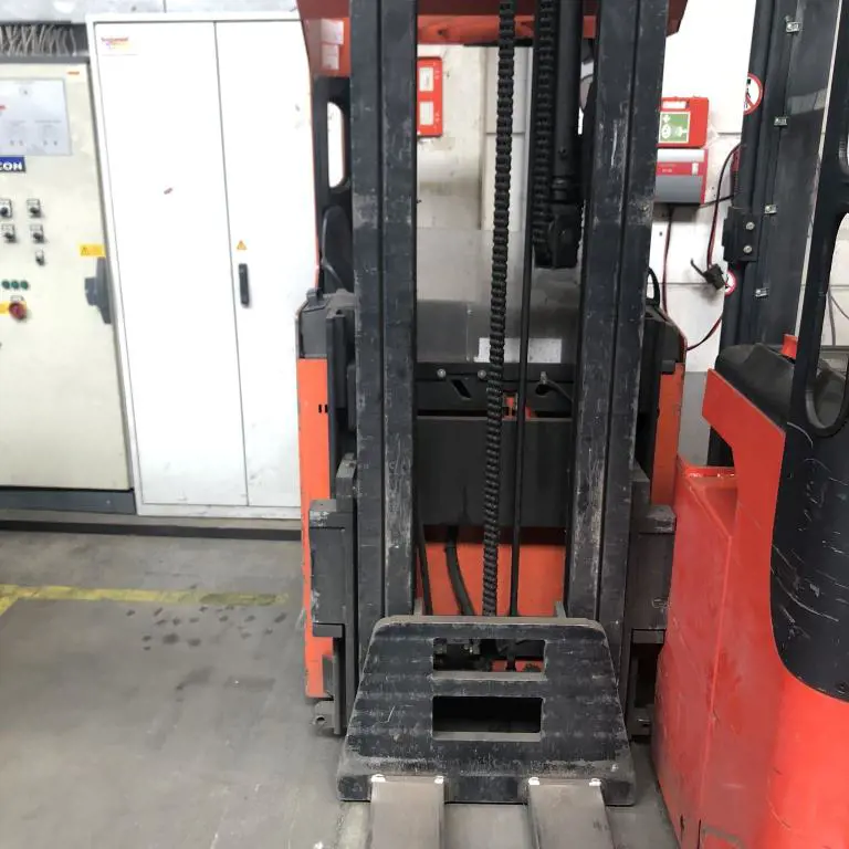 Order picking forklift BT SRE160L