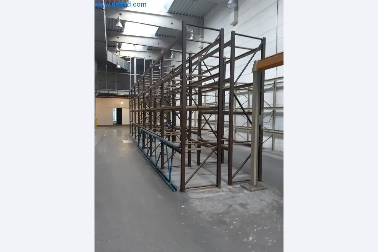 Máquinas e sistemas (fundição injectada de alumínio para a indústria automóvel e de fornecimento automóvel)-1