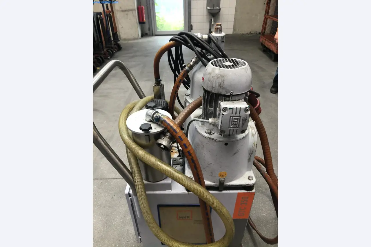 Máquinas e sistemas (fundição injectada de alumínio para a indústria automóvel e de fornecimento automóvel)-2