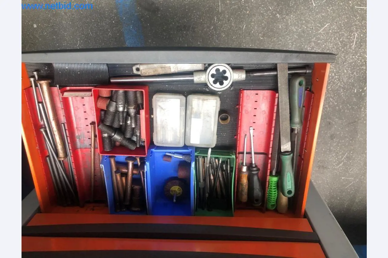 Stroje a systémy (tlakové lití hliníku pro automobilový a dodavatelský průmysl)-8