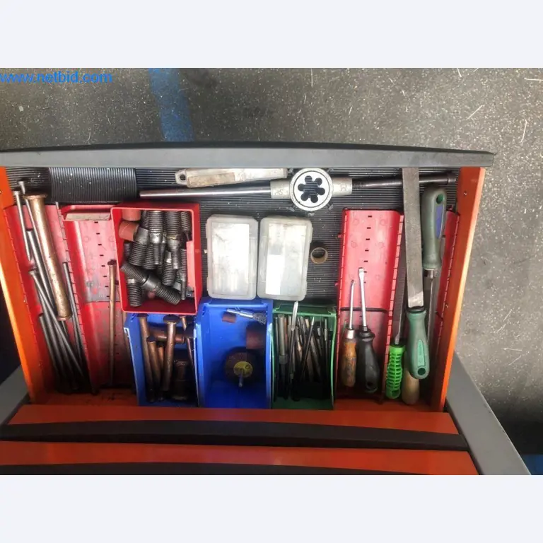 Stroje a systémy (tlakové lití hliníku pro automobilový a dodavatelský průmysl)-8