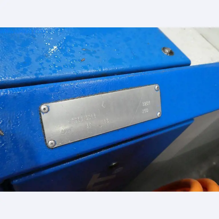 Máquinas e sistemas (fundição injectada de alumínio para a indústria automóvel e de fornecimento automóvel)-2