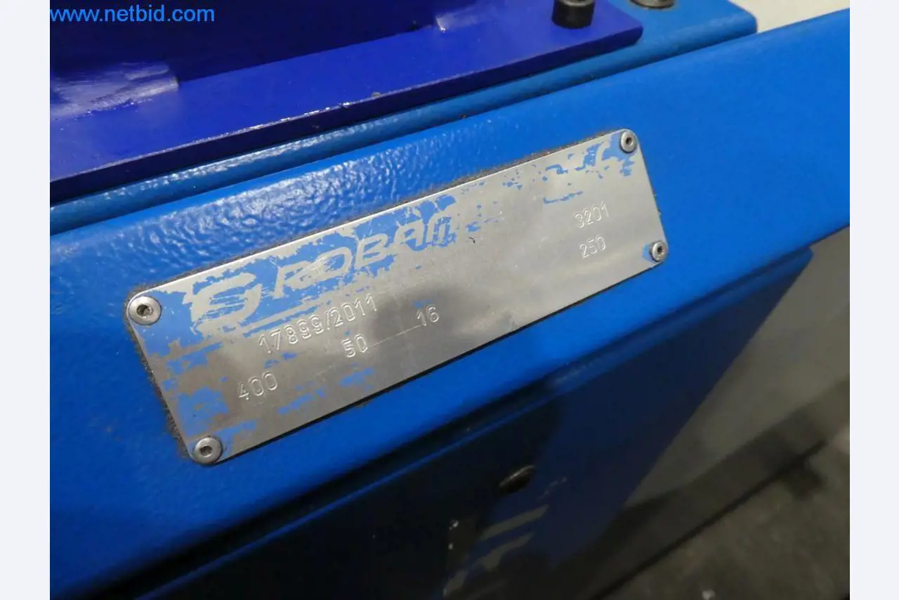 Máquinas e sistemas (fundição injectada de alumínio para a indústria automóvel e de fornecimento automóvel)-2