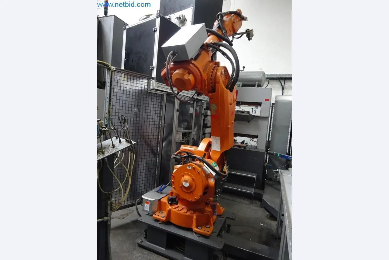 Machinery and equipment (Aluminium diecasting cells from the closing of a large automotive supplier)-1