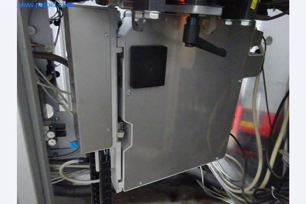 Máquinas e sistemas (fundição injectada de alumínio para a indústria automóvel e de fornecimento automóvel)-4