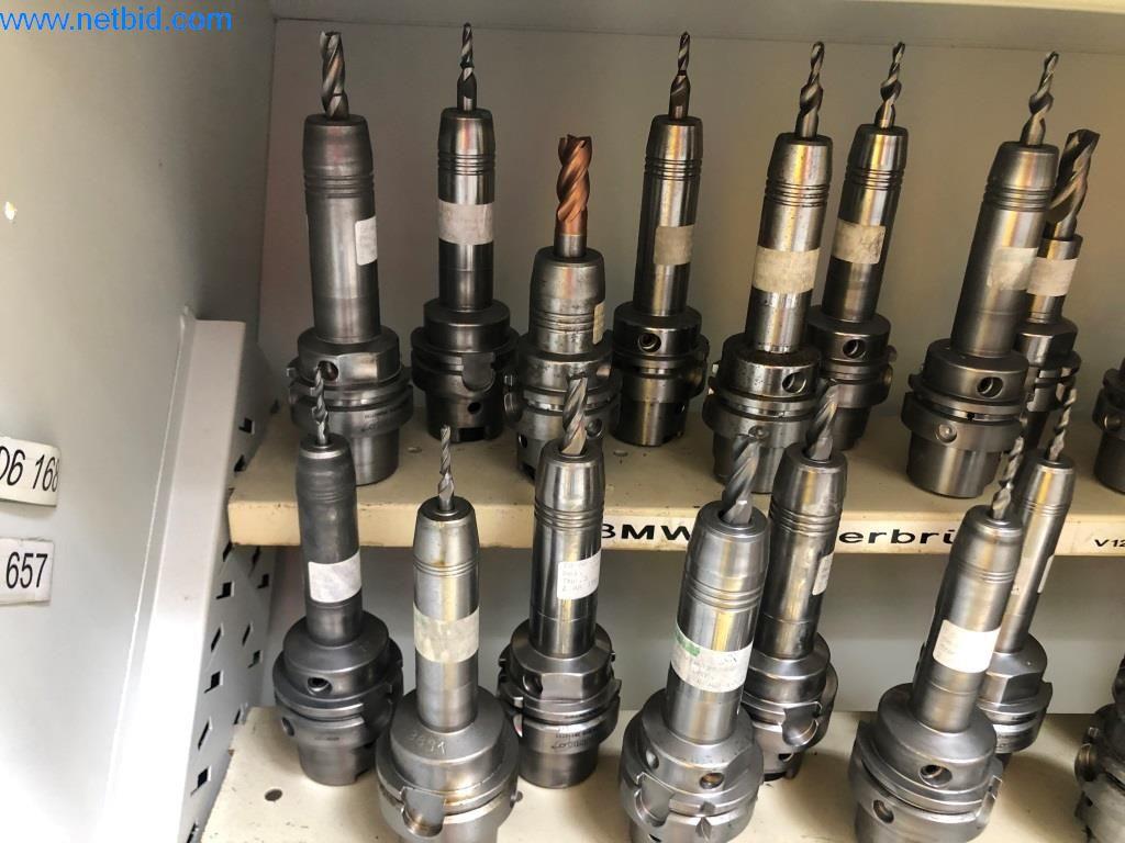 Máquinas e sistemas (fundição injectada de alumínio para a indústria automóvel e de fornecimento automóvel)-2