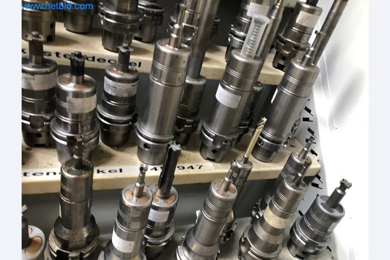 Stroje a systémy (tlakové lití hliníku pro automobilový a dodavatelský průmysl)-10