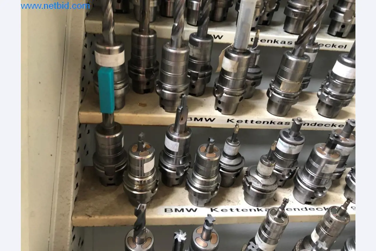 Stroje a systémy (tlakové lití hliníku pro automobilový a dodavatelský průmysl)-8