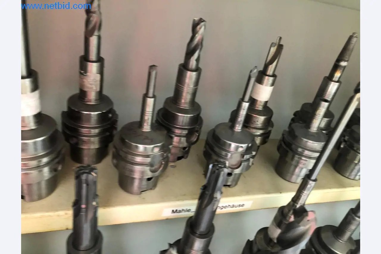 Machines et installations (moulage sous pression d'aluminium pour l'industrie automobile et ses sous-traitants)-12