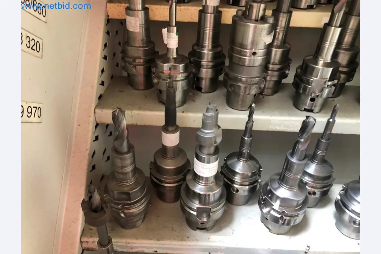 Machines et installations (moulage sous pression d'aluminium pour l'industrie automobile et ses sous-traitants)-17