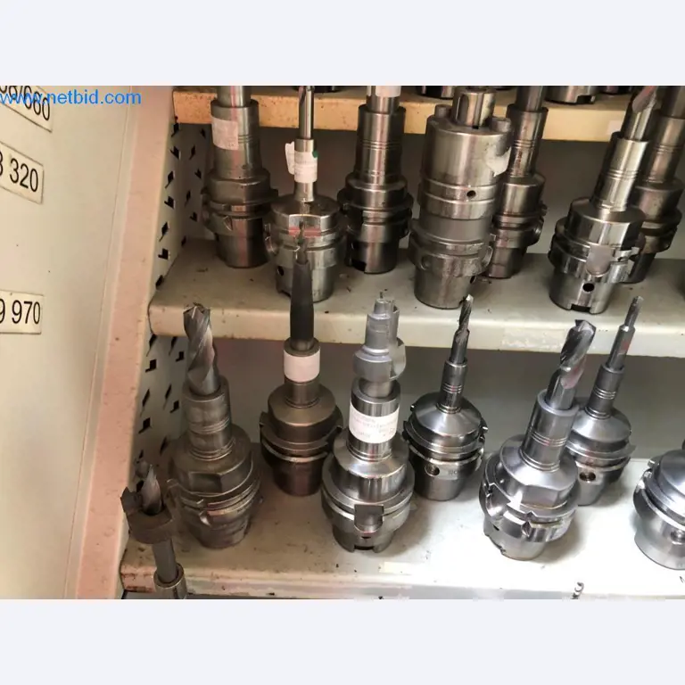 Machines et installations (moulage sous pression d'aluminium pour l'industrie automobile et ses sous-traitants)-17