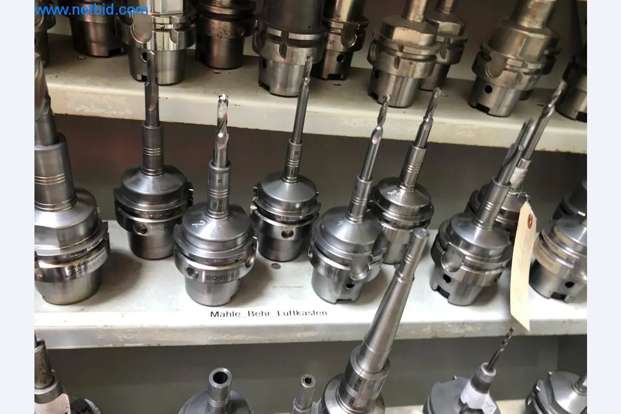 Machines et installations (moulage sous pression d'aluminium pour l'industrie automobile et ses sous-traitants)-18