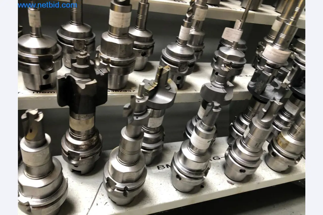 Machines et installations (moulage sous pression d'aluminium pour l'industrie automobile et ses sous-traitants)-12