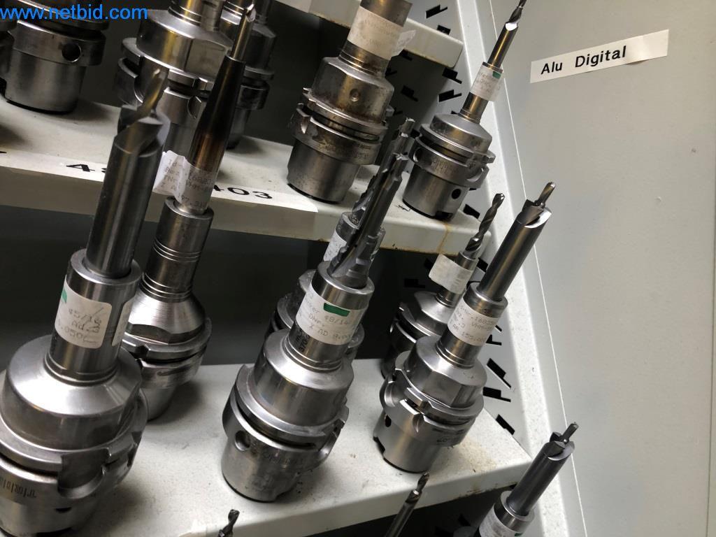 Máquinas e sistemas (fundição injectada de alumínio para a indústria automóvel e de fornecimento automóvel)-7