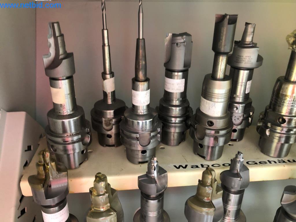 Máquinas e sistemas (fundição injectada de alumínio para a indústria automóvel e de fornecimento automóvel)-2