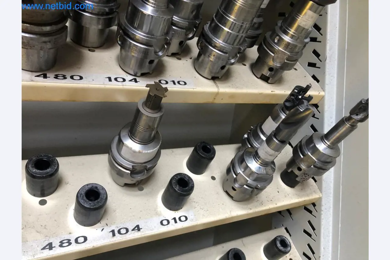 Machines et installations (moulage sous pression d'aluminium pour l'industrie automobile et ses sous-traitants)-4