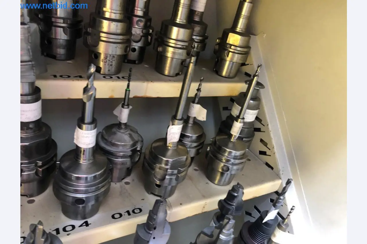 Machines et installations (moulage sous pression d'aluminium pour l'industrie automobile et ses sous-traitants)-9