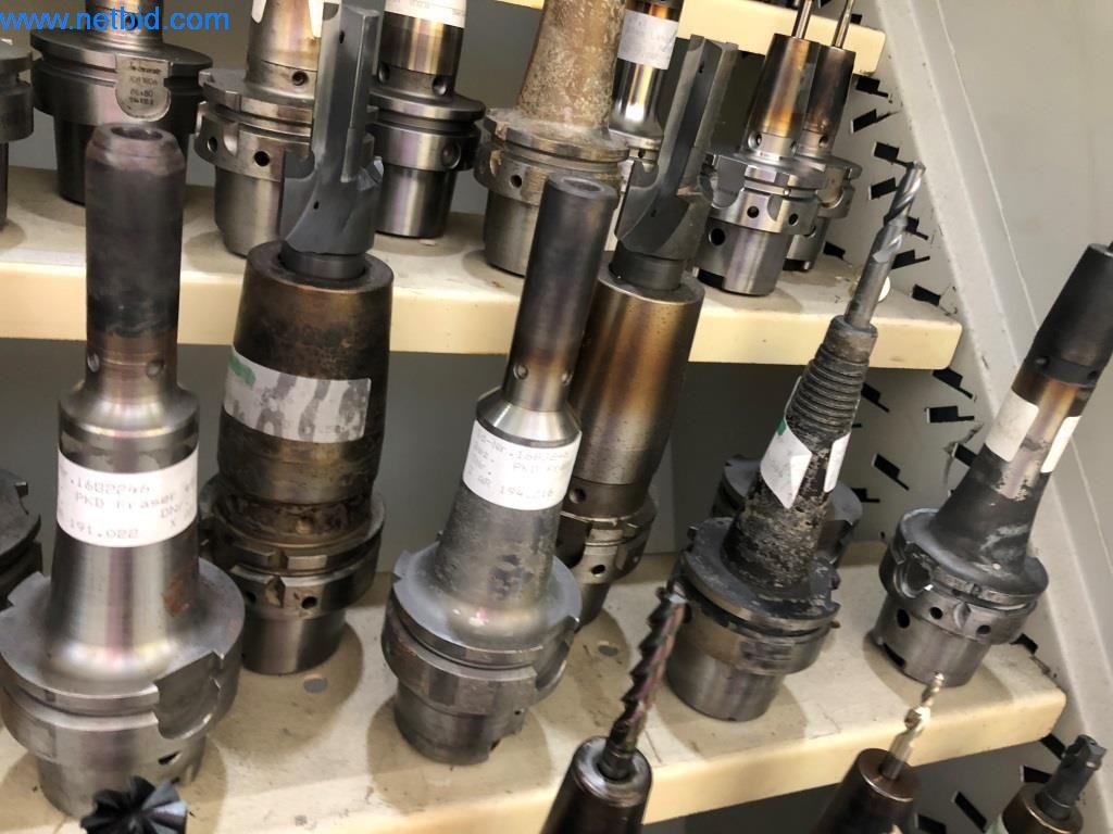 Máquinas e sistemas (fundição injectada de alumínio para a indústria automóvel e de fornecimento automóvel)-12