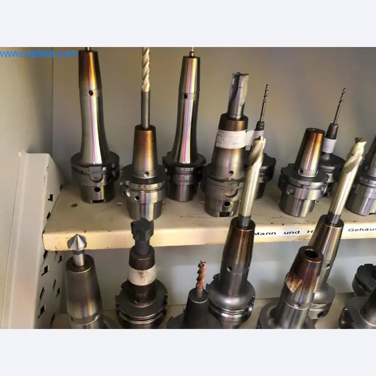 Máquinas e sistemas (fundição injectada de alumínio para a indústria automóvel e de fornecimento automóvel)-2