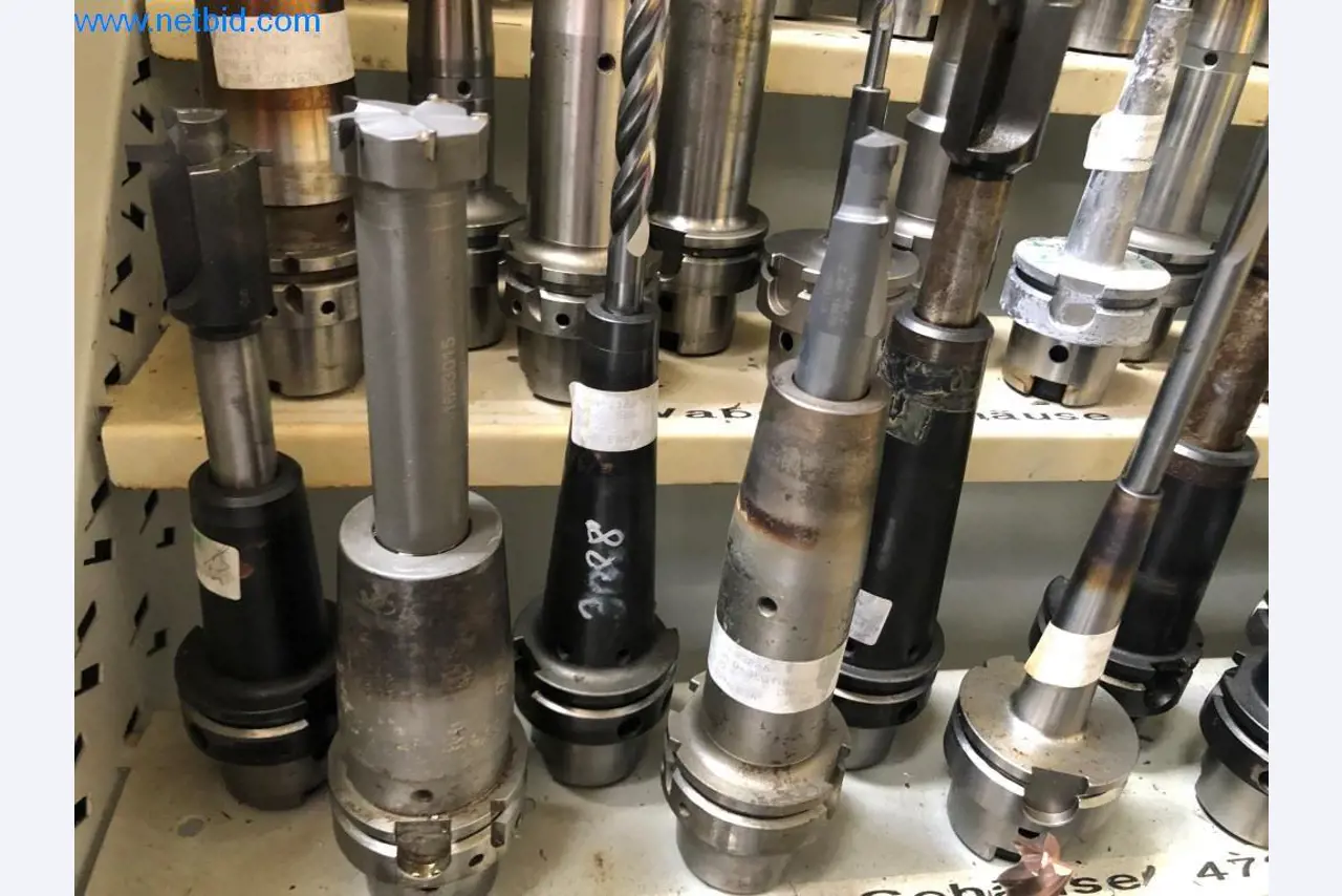 Máquinas e sistemas (fundição injectada de alumínio para a indústria automóvel e de fornecimento automóvel)-9