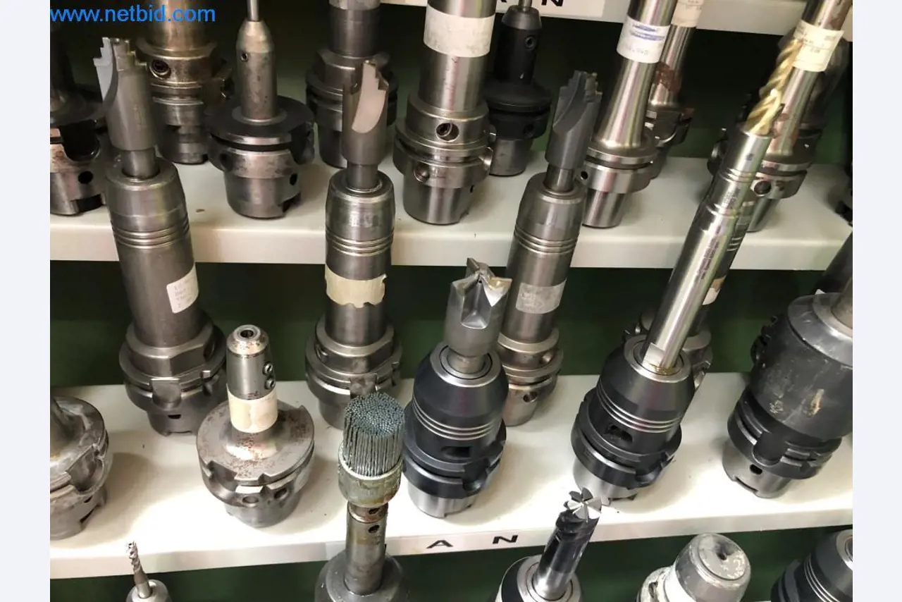 Stroje a systémy (tlakové lití hliníku pro automobilový a dodavatelský průmysl)-4