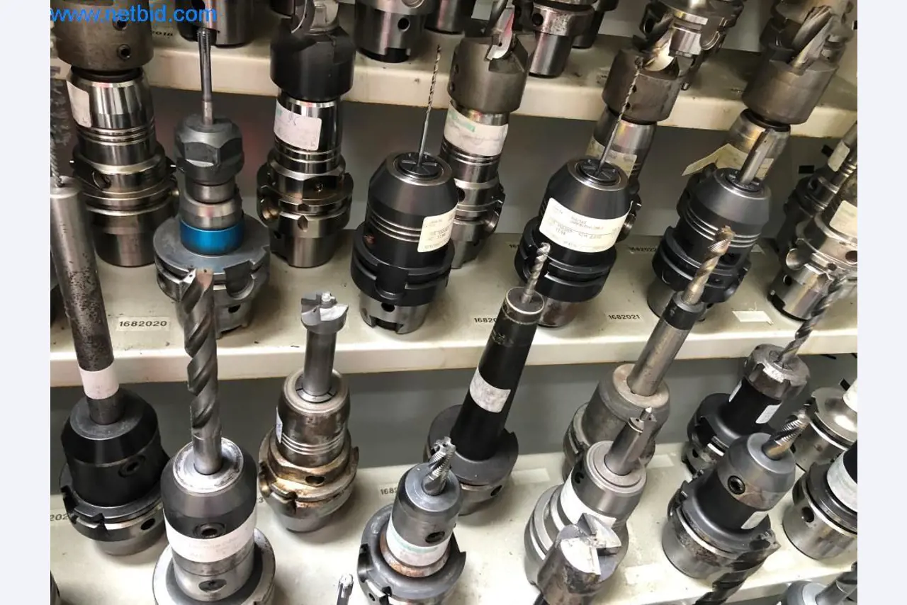 Maschinen und Anlagen (Aluminiumdruckguss für die Automobil- und Automobilzulieferindustrie)-7