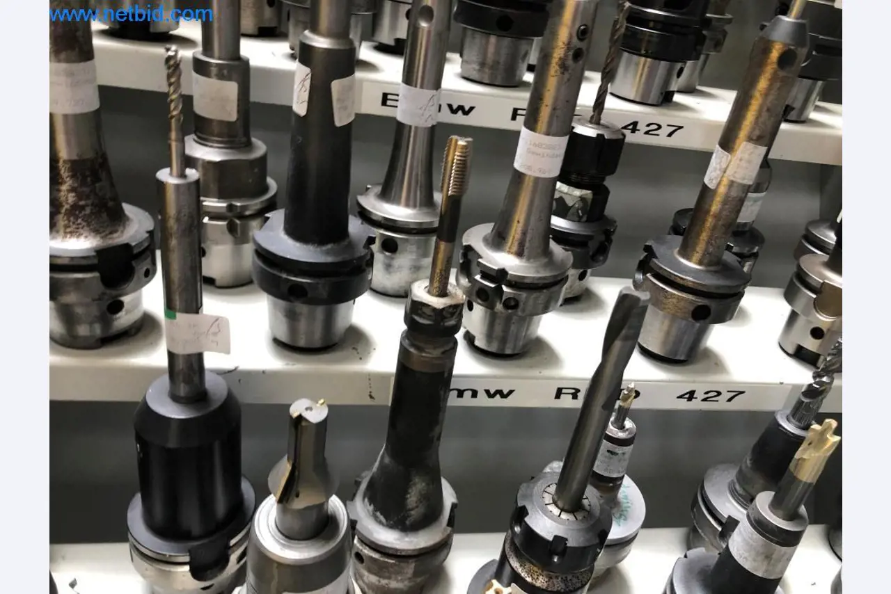 Máquinas e sistemas (fundição injectada de alumínio para a indústria automóvel e de fornecimento automóvel)-12