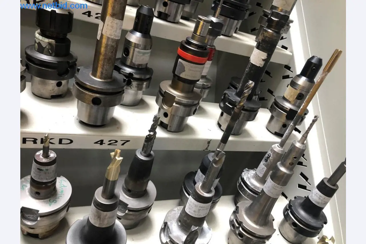 Máquinas e sistemas (fundição injectada de alumínio para a indústria automóvel e de fornecimento automóvel)-13