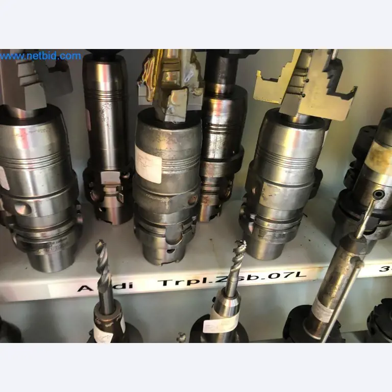 Máquinas e sistemas (fundição injectada de alumínio para a indústria automóvel e de fornecimento automóvel)-2