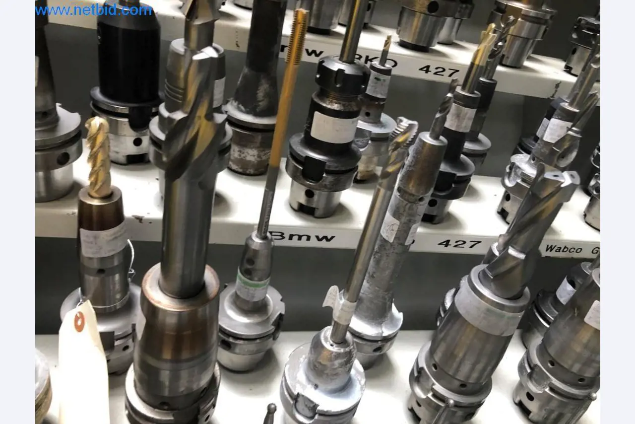 Máquinas e sistemas (fundição injectada de alumínio para a indústria automóvel e de fornecimento automóvel)-3