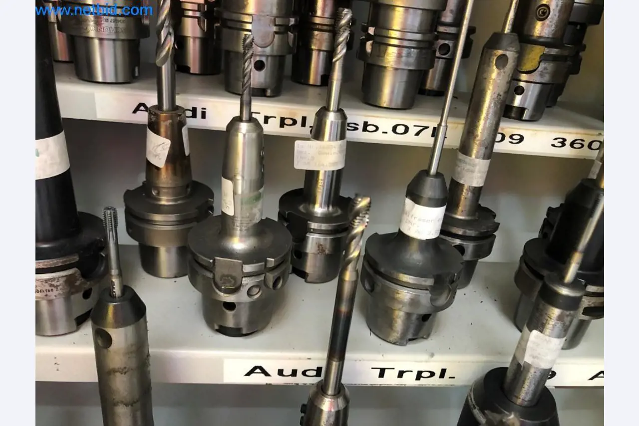 Máquinas e sistemas (fundição injectada de alumínio para a indústria automóvel e de fornecimento automóvel)-7